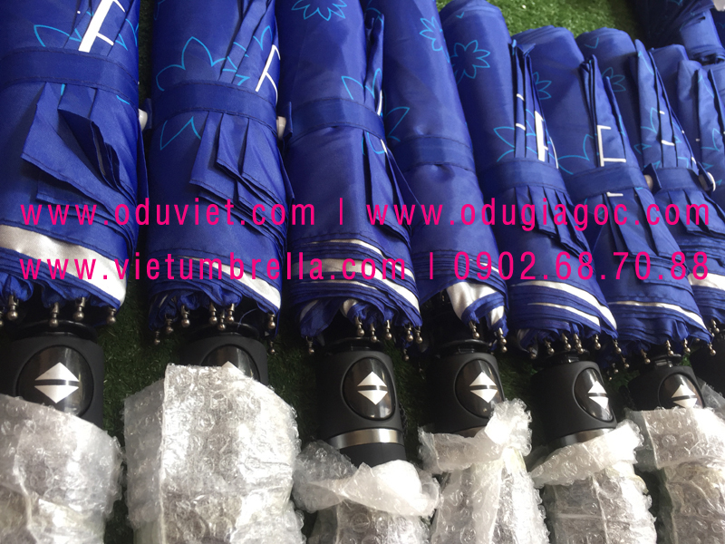 xưởng sản xuất ô dù cầm tay in logo quảng cáo